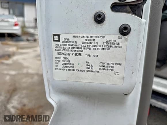 ✅ 2001 Chevrolet Silverado 2500HD LT • VIN: 1GCHC23171F166265 • Лот: 94521765. Опубликован ранее на Copart с пробегом 120 733 миль. Бесплатный доступ к архиву аукционных продаж из США и подробный отчёт об истории автомобиля на DreamBid. Изображение 10.