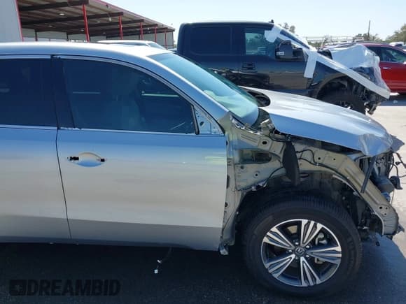 ✅ 2018 Acura MDX • VIN: 5J8YD3H33JL010367 • Лот: 41834911. Опубликован ранее на IAAI с пробегом 92 041 миль. Бесплатный доступ к архиву аукционных продаж из США и подробный отчёт об истории автомобиля на DreamBid. Изображение 19.