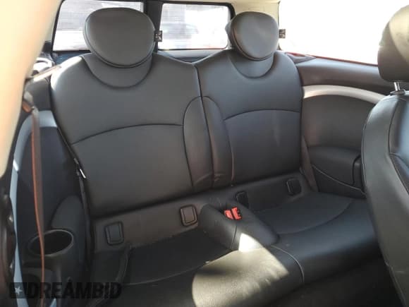 ✅ 2014 MINI Clubman • VIN: WMWZF3C53ET492444 • Lot: 48009725. Wystawiony na Copart z przebiegiem 79 949 mil. Bezpłatny archiwum sprzedaży aukcyjnych z USA i szczegółowy raport historii pojazdu na DreamBid. Zdjęcie 11.