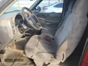 ✅ 2000 Chevrolet S-10 LS • VIN: 1GCCS1942Y8128417 • Лот: 85965684. Опубликован ранее на Copart с пробегом 233 097 миль. Бесплатный доступ к архиву аукционных продаж из США и подробный отчёт об истории автомобиля на DreamBid. Изображение 7.