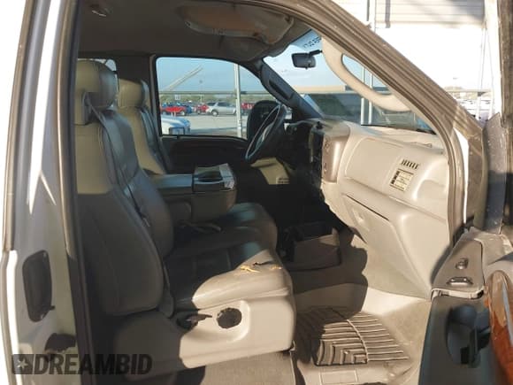 ✅ 2004 Ford F-250 XL • VIN: 1FTNX20P14EC40614 • Lot: 43203321. Listed on IAAI with 204,335 mi. Free auction sales archive from the USA and detailed vehicle history report at DreamBid. Image 5.