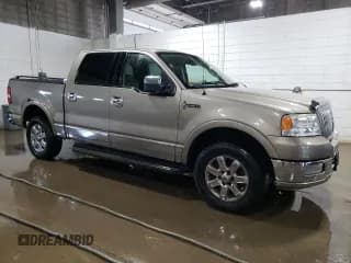 ✅ 2006 Lincoln Mark LT • VIN: 5LTPW18576FJ02918 • Lot: 69114064. Wystawiony na Copart z przebiegiem 218 810 mil. Bezpłatny archiwum sprzedaży aukcyjnych z USA i szczegółowy raport historii pojazdu na DreamBid. Zdjęcie 4.