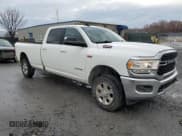 ✅ 2022 Ram 2500 Big Horn • VIN: 3C6UR5JJ6NG272705 • Lot: 91655245. Wystawiony na Copart z przebiegiem 122 961 mil. Bezpłatny archiwum sprzedaży aukcyjnych z USA i szczegółowy raport historii pojazdu na DreamBid. Zdjęcie 4.