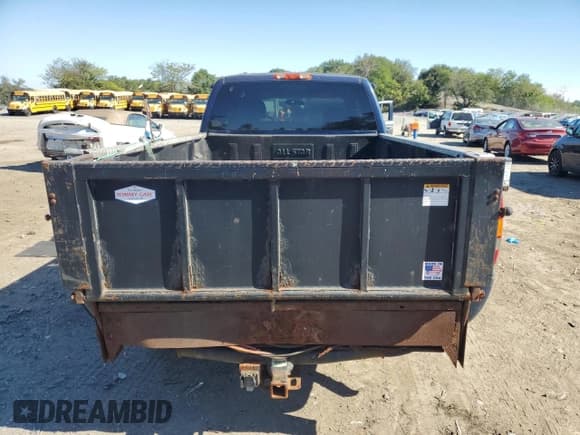 ✅ 2002 Chevrolet Silverado 2500HD LS • VIN: 1GCHK29U62E110555 • Лот: 81994755. Опубликован ранее на Copart с пробегом 263 466 миль. Бесплатный доступ к архиву аукционных продаж из США и подробный отчёт об истории автомобиля на DreamBid. Изображение 6.