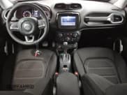 ✅ 2020 Jeep Renegade Latitude • VIN: ZACNJBBB9LPM02091 • Lot: 90260765. Wystawiony na Copart z przebiegiem 43 803 mil. Bezpłatny archiwum sprzedaży aukcyjnych z USA i szczegółowy raport historii pojazdu na DreamBid. Zdjęcie 8.