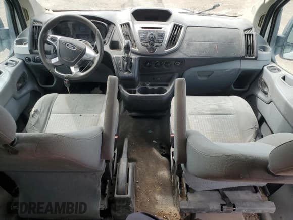 ✅ 2015 Ford Transit XL • VIN: 1FBZX2ZM9FKA38851 • Lot: 85823984. Wystawiony na Copart z przebiegiem 197 409 mil. Bezpłatny archiwum sprzedaży aukcyjnych z USA i szczegółowy raport historii pojazdu na DreamBid. Zdjęcie 8.