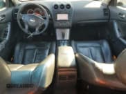 ✅ 2010 Nissan Altima Hybrid • VIN: 1N4CL2AP9AC110966 • Lot: 84910075. Listed on Copart with 309,032 mi. Free auction sales archive from the USA and detailed vehicle history report at DreamBid. Image 8.