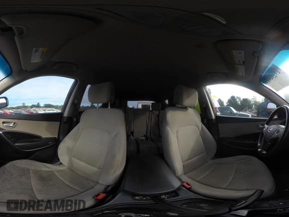 ✅ 2014 Hyundai Santa Fe • VIN: 5XYZUDLB4EG154146 • Lot: 43234913. Listed on IAAI with 184,050 mi. Free auction sales archive from the USA and detailed vehicle history report at DreamBid. Image 18.