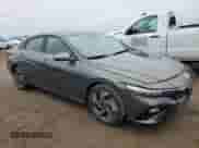 2024 Hyundai Elantra Preferred z VIN KMHLN4DG3RU847268, wystawiony jako Copart lot #81753604 z przebiegiem 2 031 mil mil oraz Czysty tytuł • Clean title. Historia ofert i sprzedaży dostępna na DreamBid. Obrazek 4.