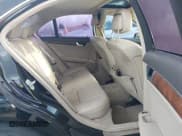 ✅ 2012 Mercedes-Benz C 250 Sport • VIN: WDDGF4HB6CR202275 • Lot: 43827044. Wystawiony na IAAI z przebiegiem 106 508 mil. Bezpłatny archiwum sprzedaży aukcyjnych z USA i szczegółowy raport historii pojazdu na DreamBid. Zdjęcie 8.