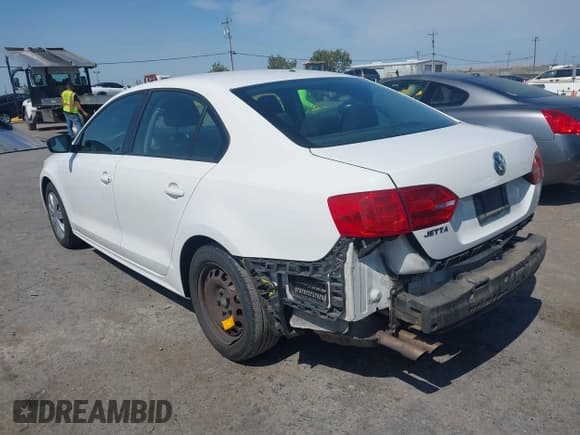 ✅ 2012 Volkswagen Jetta S • VIN: 3VW2K7AJ4CM395270 • Лот: 42442811. Опубликован ранее на IAAI с пробегом 164 952 миль. Бесплатный доступ к архиву аукционных продаж из США и подробный отчёт об истории автомобиля на DreamBid. Изображение 3.