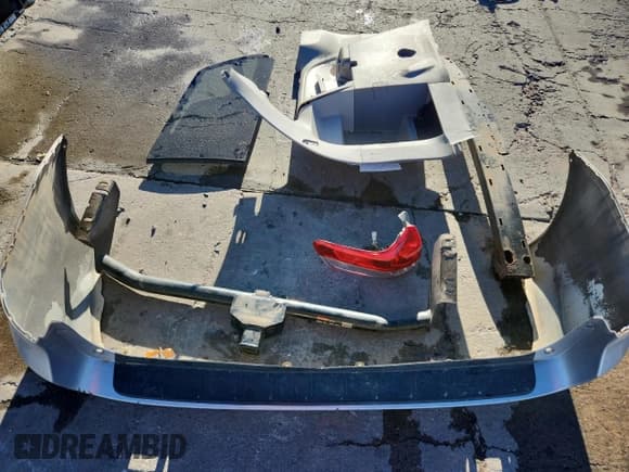 ✅ 2014 Toyota Sienna LE • VIN: 5TDJK3DCXES089245 • Lot: 86822595. Listed on Copart with 130,649 mi. Free auction sales archive from the USA and detailed vehicle history report at DreamBid. Image 13.