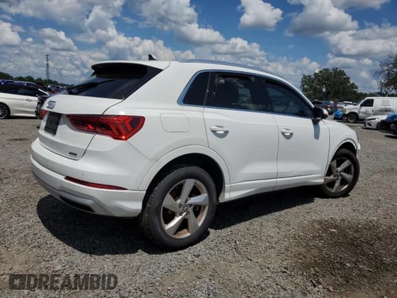 ✅ 2020 Audi Q3 Premium • VIN: WA1AECF36L1116417 • Lot: 67969725. Listed on Copart with 44,704 mi. Free auction sales archive from the USA and detailed vehicle history report at DreamBid. Image 3.