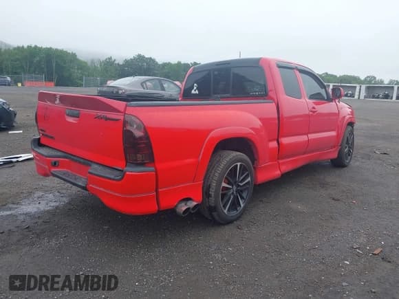 ✅ 2007 Toyota Tacoma X-Runner • VIN: 5TETU22N77Z327978 • Lot: 42495843. Listed on IAAI with 130,242 mi. Free auction sales archive from the USA and detailed vehicle history report at DreamBid. Image 4.