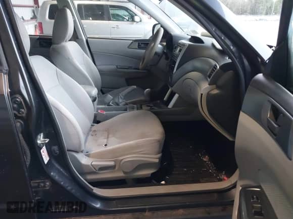 2013 Subaru Forester X с VIN JF2SHABC1DH400091, выставлен на аукционе IAAI как лот 43585501 с пробегом 210 431 миль миль и . История ставок и продаж доступна на DreamBid. Изображение 5.