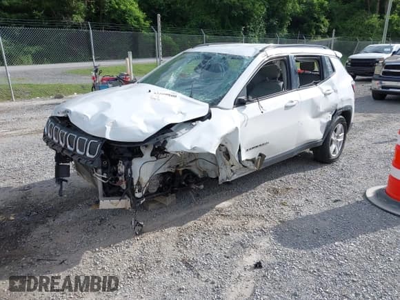 ✅ 2022 Jeep Compass Latitude • VIN: 3C4NJDBB4NT136439 • Лот: 42500800. Опубликован ранее на IAAI с пробегом 39 872 миль. Бесплатный доступ к архиву аукционных продаж из США и подробный отчёт об истории автомобиля на DreamBid. Изображение 2.