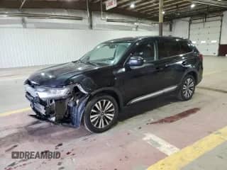 2019 Mitsubishi Outlander ES with VIN JA4AZ3A36KZ011856, listed as a Copart auction lot 83847655 with 181,854 mi miles and Salvage title. Bid and sale history available at DreamBid. Image 1.