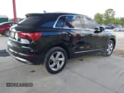 ✅ 2019 Audi Q3 Premium • VIN: WA1AECF37K1086469 • Lot: 43772772. Wystawiony na IAAI z przebiegiem 86 206 mil. Bezpłatny archiwum sprzedaży aukcyjnych z USA i szczegółowy raport historii pojazdu na DreamBid. Zdjęcie 4.
