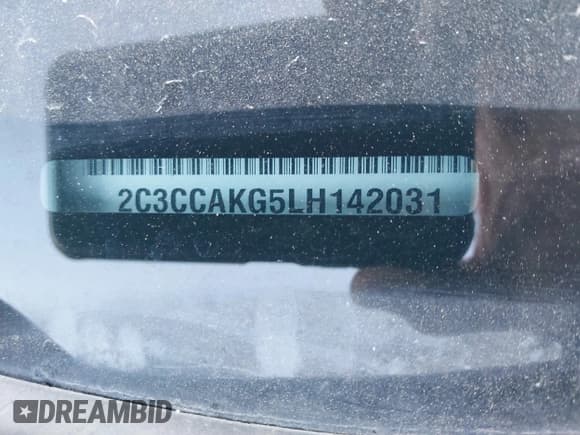 ✅ 2020 Chrysler 300 Limited • VIN: 2C3CCAKG5LH142031 • Lot: 41779681. Wystawiony na IAAI z przebiegiem 73 899 mil. Bezpłatny archiwum sprzedaży aukcyjnych z USA i szczegółowy raport historii pojazdu na DreamBid. Zdjęcie 9.