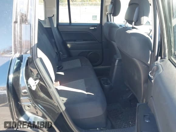 ✅ 2011 Jeep Compass Latitude • VIN: 1J4NF1FB4BD202624 • Lot: 43493166. Wystawiony na IAAI z przebiegiem 114 820 mil. Bezpłatny archiwum sprzedaży aukcyjnych z USA i szczegółowy raport historii pojazdu na DreamBid. Zdjęcie 8.