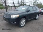 ✅ 2010 Toyota Highlander Limited • VIN: JTEJW3EH1A2044237 • Lot: 43023912. Listed on IAAI with 280,297 mi. Free auction sales archive from the USA and detailed vehicle history report at DreamBid. Image 2.
