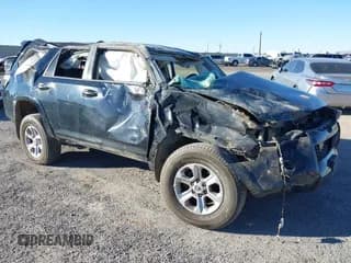 ✅ 2021 Toyota 4Runner SR5 • VIN: JTEMU5JR4M5930939 • Lot: 43538586. Wystawiony na IAAI z przebiegiem 118 251 mil. Bezpłatny archiwum sprzedaży aukcyjnych z USA i szczegółowy raport historii pojazdu na DreamBid. Zdjęcie 1.