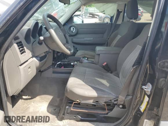 2007 Dodge Nitro SXT with VIN 1D8GT28K87W689785, listed as a Copart auction lot 57440304 with 171,738 mi miles and Salvage title. Bid and sale history available at DreamBid. Image 7.