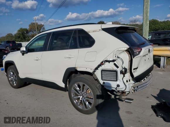 ✅ 2022 Toyota RAV4 XLE Premium • VIN: 2T3A1RFV1NW285190 • Lot: 84369315. Wystawiony na Copart z przebiegiem 35 727 mil. Bezpłatny archiwum sprzedaży aukcyjnych z USA i szczegółowy raport historii pojazdu na DreamBid. Zdjęcie 2.