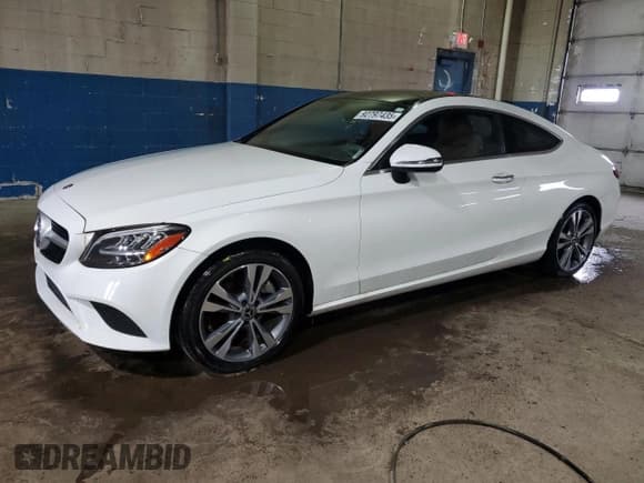 ✅ 2019 Mercedes-Benz C 300 • VIN: WDDWJ8DB1KF783143 • Лот: 92797435. Опубликован ранее на Copart с пробегом 50 316 миль. Бесплатный доступ к архиву аукционных продаж из США и подробный отчёт об истории автомобиля на DreamBid. Изображение 1.