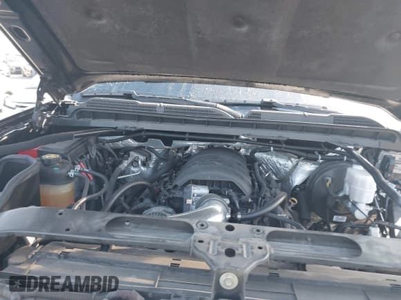 ✅ 2016 Chevrolet Silverado 1500 High Country • VIN: 3GCUKTEJ0GG133927 • Lot: 43484680. Wystawiony na IAAI z przebiegiem 101 374 mil. Bezpłatny archiwum sprzedaży aukcyjnych z USA i szczegółowy raport historii pojazdu na DreamBid. Zdjęcie 10.