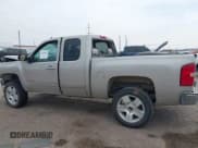 ✅ 2008 Chevrolet Silverado 1500 • VIN: 1GCEC19YX8Z293442 • Lot: 41645039. Wystawiony na IAAI z przebiegiem 128 008 mil. Bezpłatny archiwum sprzedaży aukcyjnych z USA i szczegółowy raport historii pojazdu na DreamBid. Zdjęcie 15.