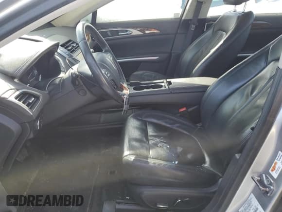 ✅ 2013 Lincoln MKZ Hybrid • VIN: 3LN6L2LU2DR800120 • Lot: 45345875. Wystawiony na Copart z przebiegiem Nie podano. Bezpłatny archiwum sprzedaży aukcyjnych z USA i szczegółowy raport historii pojazdu na DreamBid. Zdjęcie 7.