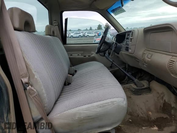 ✅ 1997 Chevrolet Silverado 1500 • VIN: 1GCEK14M2VE212671 • Lot: 90092475. Wystawiony na Copart z przebiegiem 217 919 mil. Bezpłatny archiwum sprzedaży aukcyjnych z USA i szczegółowy raport historii pojazdu na DreamBid. Zdjęcie 10.