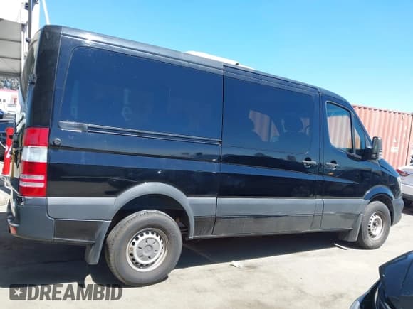 ✅ 2014 Mercedes-Benz Sprinter Passenger • VIN: WDZPE7DC6E5925034 • Лот: 42816182. Опубликован ранее на IAAI с пробегом 311 250 миль. Бесплатный доступ к архиву аукционных продаж из США и подробный отчёт об истории автомобиля на DreamBid. Изображение 13.
