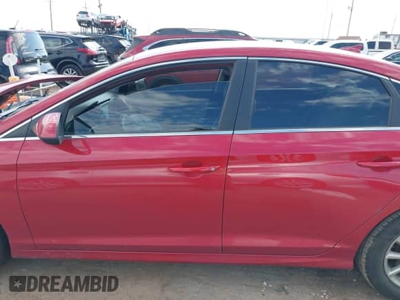 2018 Hyundai Sonata SE с VIN 5NPE24AF0JH726553, выставлен на аукционе IAAI как лот 43196332 с пробегом 77 313 миль миль и . История ставок и продаж доступна на DreamBid. Изображение 14.