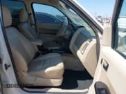 ✅ 2012 Ford Escape Limited • VIN: 1FMCU0EG4CKA91950 • Lot: 43323456. Wystawiony na IAAI z przebiegiem 159 708 mil. Bezpłatny archiwum sprzedaży aukcyjnych z USA i szczegółowy raport historii pojazdu na DreamBid. Zdjęcie 5.