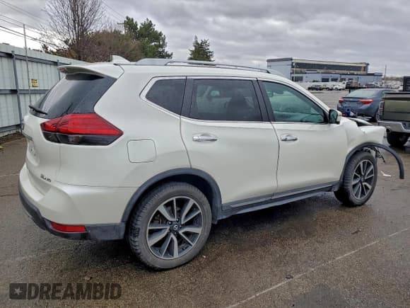 ✅ 2017 Nissan Rogue SL • VIN: 5N1AT2MV5HC812557 • Lot: 96180955. Wystawiony na Copart z przebiegiem 70 713 mil. Bezpłatny archiwum sprzedaży aukcyjnych z USA i szczegółowy raport historii pojazdu na DreamBid. Zdjęcie 3.