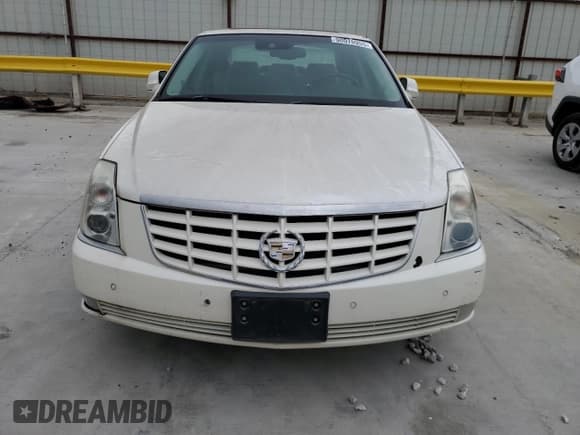 ✅ 2010 Cadillac DTS 1SD • VIN: 1G6KH5EY3AU108090 • Lot: 90076955. Wystawiony na Copart z przebiegiem 156 241 mil. Bezpłatny archiwum sprzedaży aukcyjnych z USA i szczegółowy raport historii pojazdu na DreamBid. Zdjęcie 5.