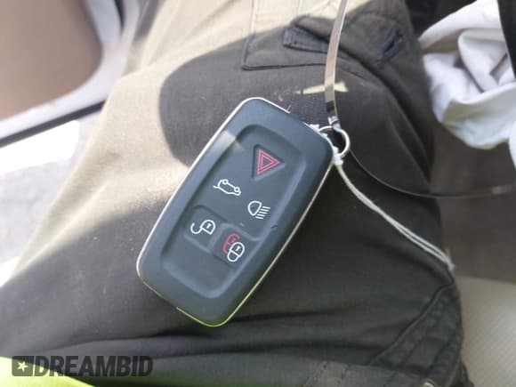 ✅ 2011 Land Rover Range Rover Sport HSE Lux • VIN: SALSK2D49BA704912 • Lot: 42583257. Listed on IAAI with 129,948 mi. Free auction sales archive from the USA and detailed vehicle history report at DreamBid. Image 11.