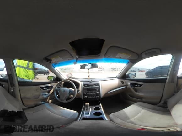 ✅ 2013 Nissan Altima SV • VIN: 1N4AL3AP2DN584568 • Lot: 42831618. Listed on IAAI with 189,454 mi. Free auction sales archive from the USA and detailed vehicle history report at DreamBid. Image 18.