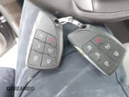 ✅ 2021 Chevrolet Suburban LT • VIN: 1GNSKCKD6MR400948 • Lot: 42625415. Wystawiony na IAAI z przebiegiem 92 589 mil. Bezpłatny archiwum sprzedaży aukcyjnych z USA i szczegółowy raport historii pojazdu na DreamBid. Zdjęcie 11.