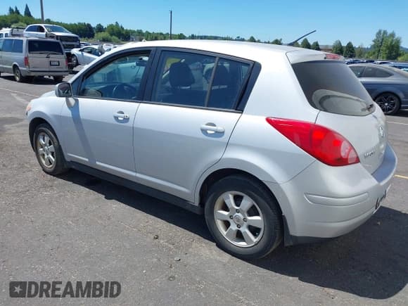 ✅ 2007 Nissan Versa S • VIN: 3N1BC13E17L391009 • Lot: 42839260. Listed on IAAI with 164,184 mi. Free auction sales archive from the USA and detailed vehicle history report at DreamBid. Image 3.