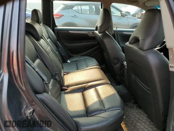 ✅ 2005 Volvo V70 • VIN: YV1SJ592152516090 • Lot: 63758544. Wystawiony na Copart z przebiegiem 428 318 mil. Bezpłatny archiwum sprzedaży aukcyjnych z USA i szczegółowy raport historii pojazdu na DreamBid. Zdjęcie 10.