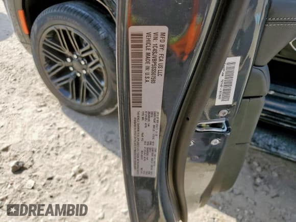 ✅ 2025 Jeep Wagoneer Series II • VIN: 1C4SJVBP5SS507593 • Lot: 70587425. Listed on Copart with 8,294 mi. Free auction sales archive from the USA and detailed vehicle history report at DreamBid. Image 13.