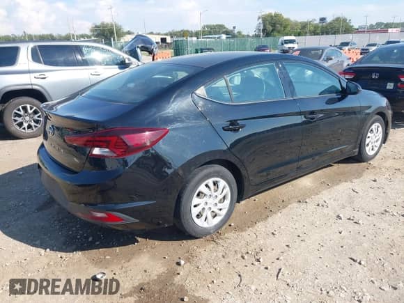 2020 Hyundai Elantra SE z VIN 5NPD74LF6LH526368, wystawiony jako IAAI lot #43228396 z przebiegiem 54 375 mil mil oraz . Historia ofert i sprzedaży dostępna na DreamBid. Obrazek 4.