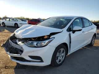 2017 Chevrolet Cruze LS z VIN 1G1BC5SM6H7269208, wystawiony jako Copart lot #66910232 z przebiegiem 59 910 mil mil oraz . Historia ofert i sprzedaży dostępna na DreamBid. Obrazek 2.