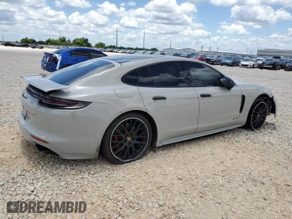 ✅ 2019 Porsche Panamera GTS • VIN: WP0AG2A77KL139096 • Lot: 60654754. Wystawiony na Copart z przebiegiem 35 410 mil. Bezpłatny archiwum sprzedaży aukcyjnych z USA i szczegółowy raport historii pojazdu na DreamBid. Zdjęcie 3.