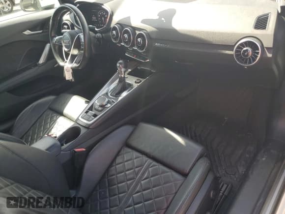 ✅ 2017 Audi TT Roadster • VIN: TRUT5CFV0H1006606 • Lot: 63815674. Listed on Copart with 20,485 mi. Free auction sales archive from the USA and detailed vehicle history report at DreamBid. Image 8.