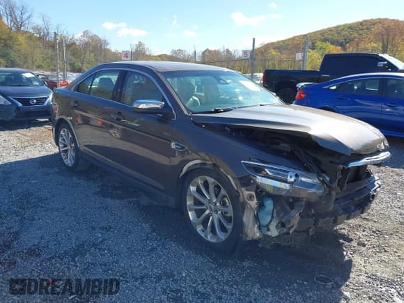 ✅ 2015 Ford Taurus Limited • VIN: 1FAHP2F85FG130921 • Лот: 43514252. Опубликован ранее на IAAI с пробегом 68 678 миль. Бесплатный доступ к архиву аукционных продаж из США и подробный отчёт об истории автомобиля на DreamBid. Изображение 1.