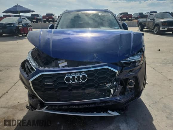 ✅ 2023 Audi Q5 S line Prestige • VIN: WA1FAAFY2P2171299 • Lot: 87020035. Wystawiony na Copart z przebiegiem 31 552 mil. Bezpłatny archiwum sprzedaży aukcyjnych z USA i szczegółowy raport historii pojazdu na DreamBid. Zdjęcie 5.